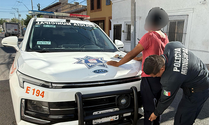 Detienen a dos personas con mariguana en distintas colonias