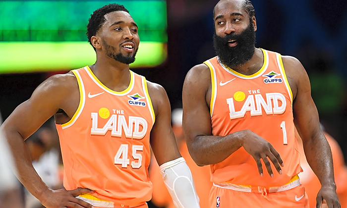 Derrotan Cavaliers a Magic por 136 a 131