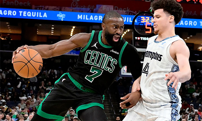 Supera Boston a Grizzlies en su casa por 117 a 112 en peleado encuentro