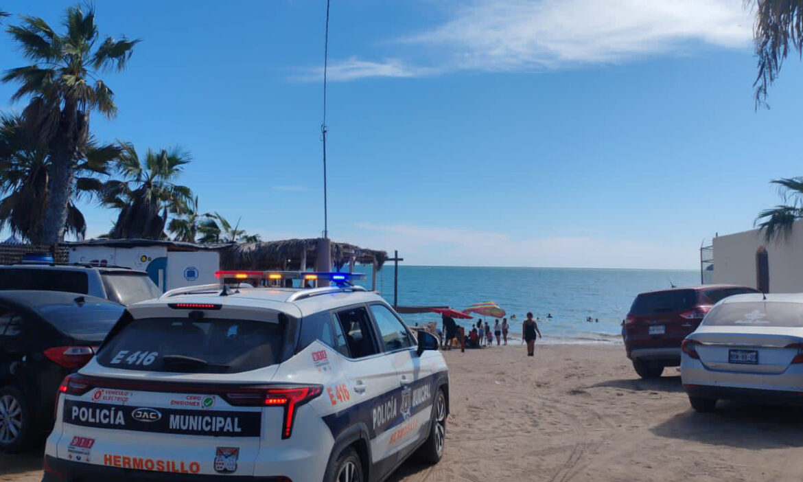 Rescatan a menor de agua en Bahía Kino, fue trasladado a un hospital de esta capital