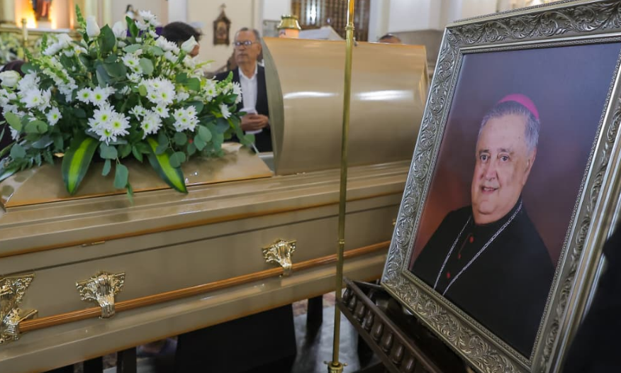 Fallece arzobispo emérito José Ulises Macías Salcedo a los 85 años de edad