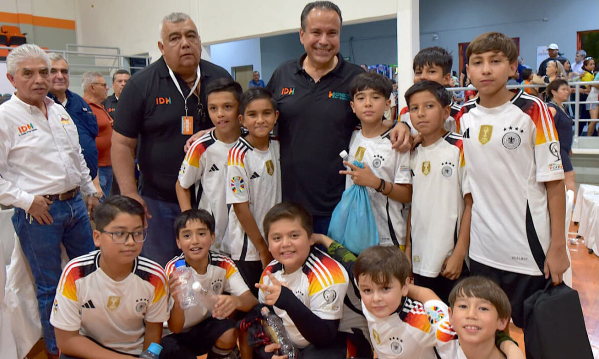 Apoya Toño Astiazarán a más de 3 mil deportistas a través de Fondo Deportivo