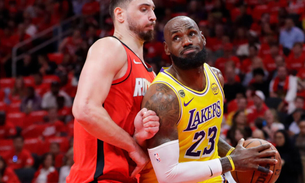Se impone Lakers a Rockets por 112 a 108