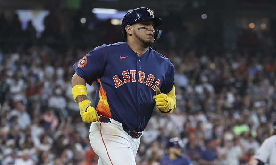 Aporta Paredes a triunfo de Astros ante Yanquis