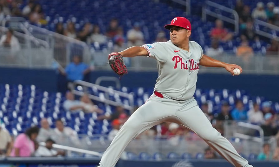 Boston blanquea a domicilio a Azulejos