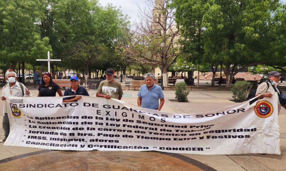 Se manifiestan guardias de seguridad privada