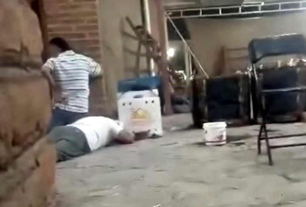 Balacera en pelea de gallos clandestina deja cinco muertos en Querétaro