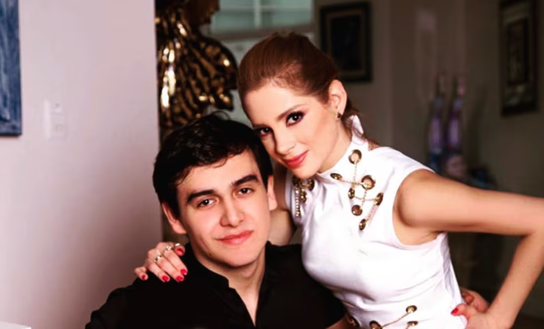 Julián Figueroa: Su mirada permanece en la piel de su madre