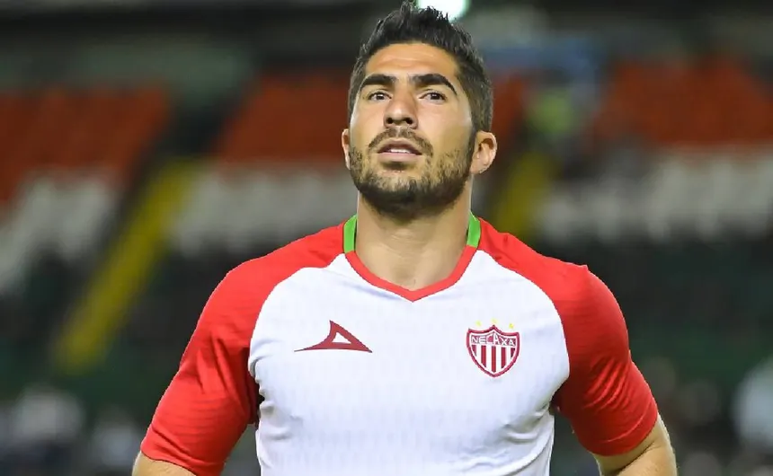 Jair Pereira destaca la labor de Milito en Chivas