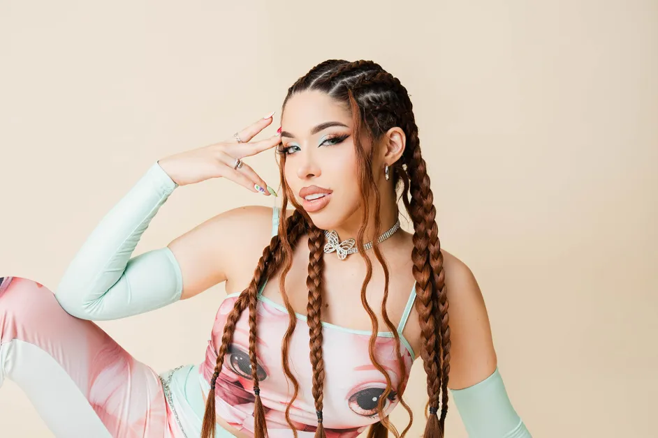 Yeri Mua pone precio a la bioserie de la vedette Lyn May