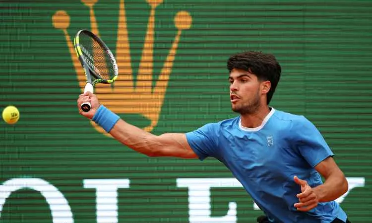 Alcaraz queda fuera del torneo de Barcelona por lesión