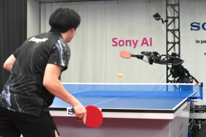 Robot de Sony desafía a jugadores de ping pong
