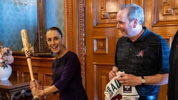 Sheinbaum sostiene encuentro con directivos y figuras de las Grandes Ligas