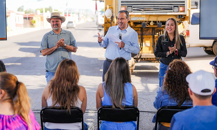 Inicia Toño Astiazarán recarpeteo de la calle De la Reforma