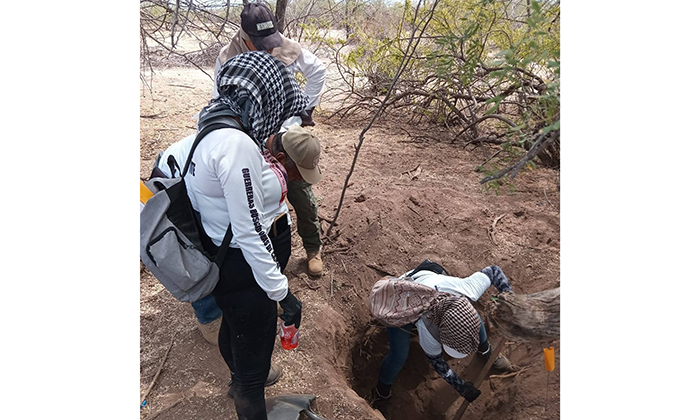 Suman 20 osamentas localizadas en fosas en Guaymas