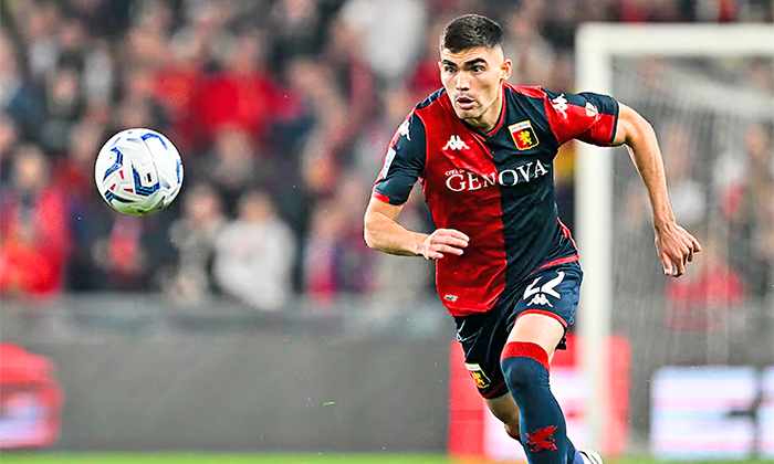 Johan Vásquez destaca en Europa con el Genoa