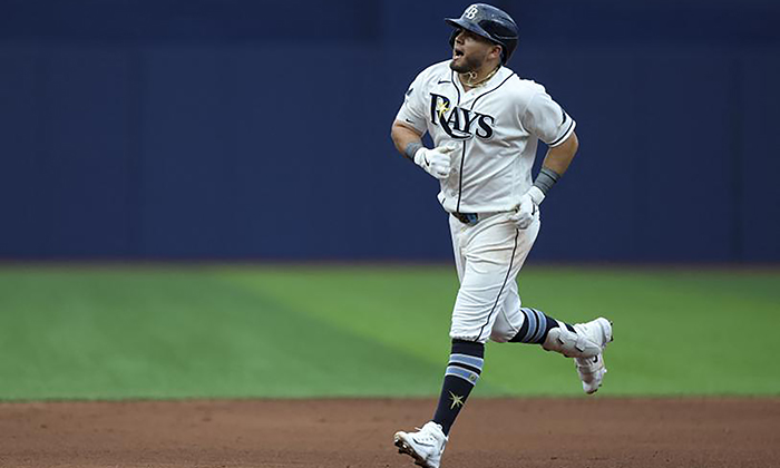 Jonathan Aranda impulsa triunfo de Rays