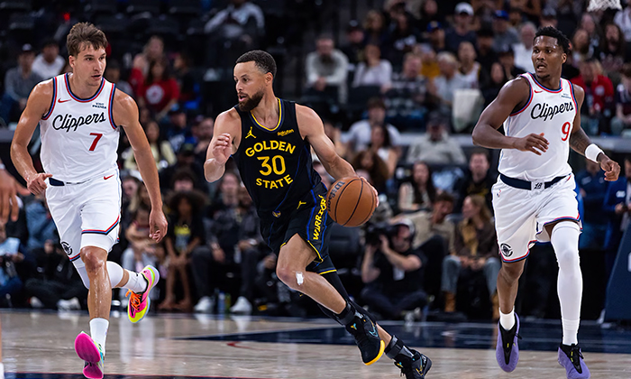 Remontan Warriors y eliminan a Clippers