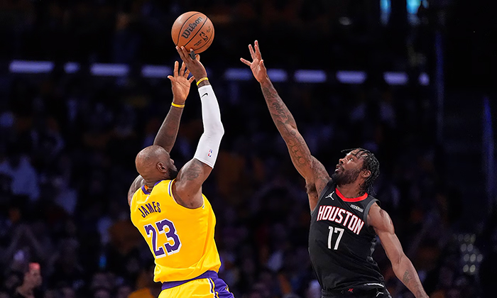 Impulsa LeBron a Lakers al triunfo