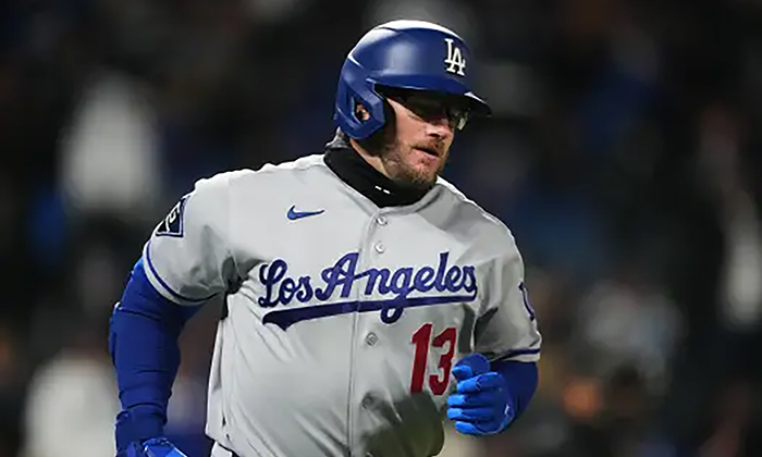 Dodgers apalea 7-1 a Rockies de Colorado en un campo congelado