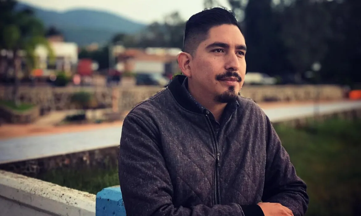 Gana guanajuatense Premio Nacional de Poesía Alonso Vidal: Ayuntamiento de Hermosillo