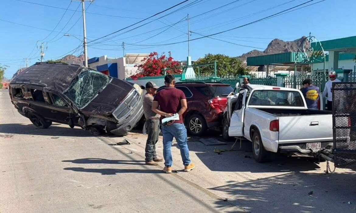Protagoniza choque múltiple en Guaymas