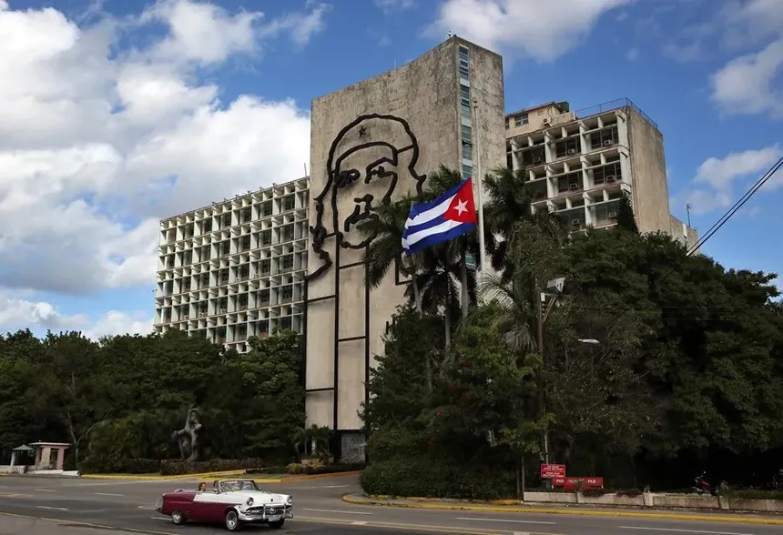 Cuba descarta amenaza y advierte a EE. UU.