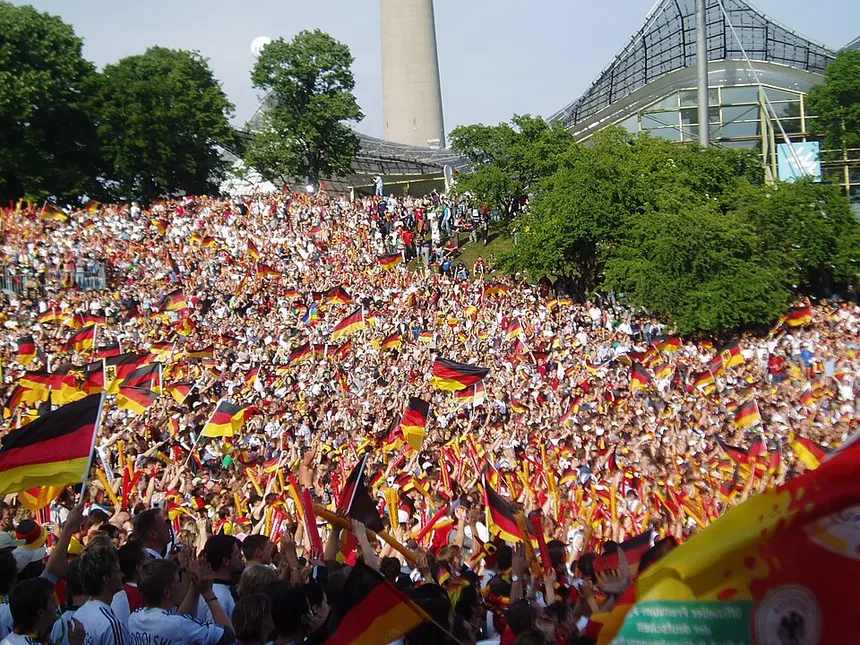 Alemania rechaza silenciar críticas políticas de futbolistas
