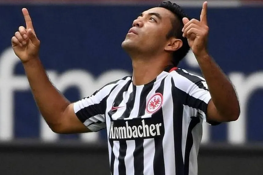 Marco Fabián llevará a su club europeo a torneo de la UEFA
