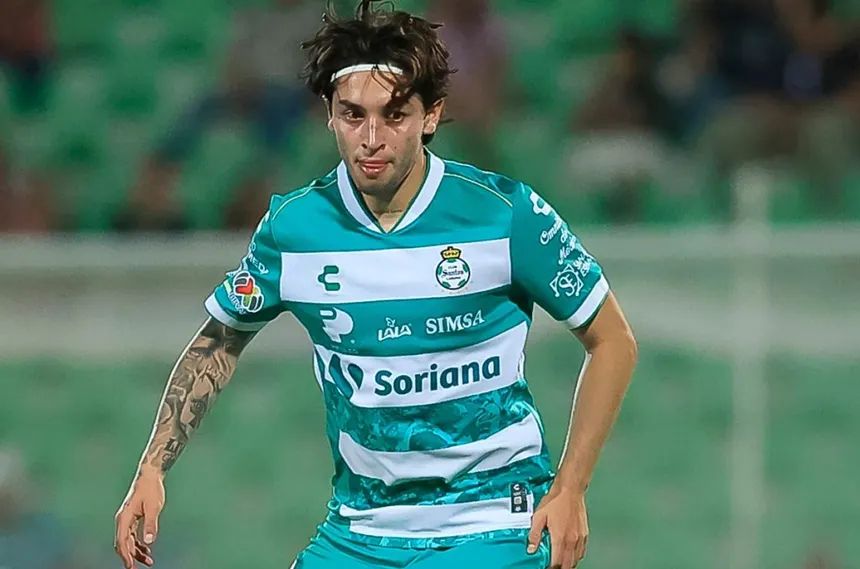 Santos busca el regreso de Jordan Carrillo