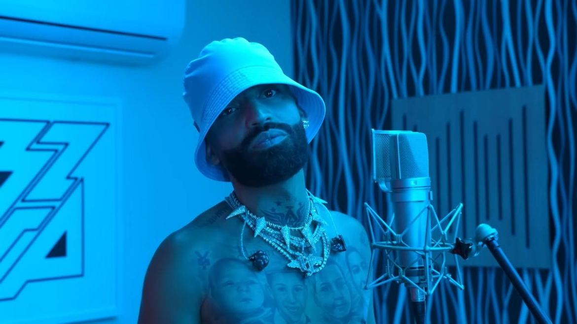Controversia por Arcángel termina con disculpa del cantante