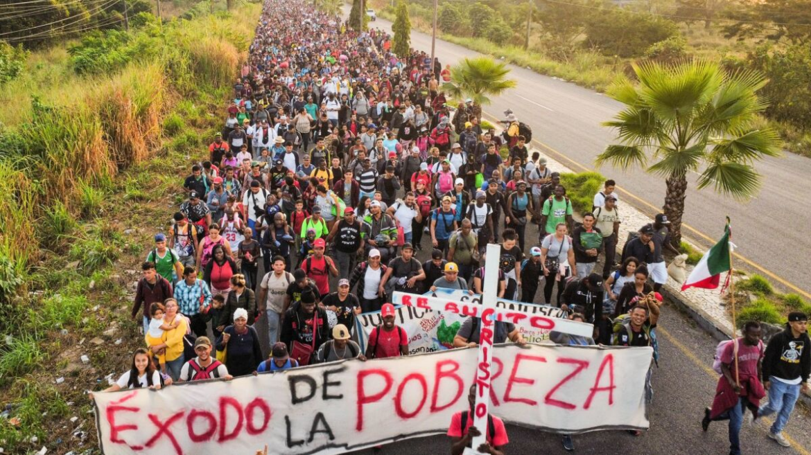 Operativos del INM intentan desarticular marchas civiles