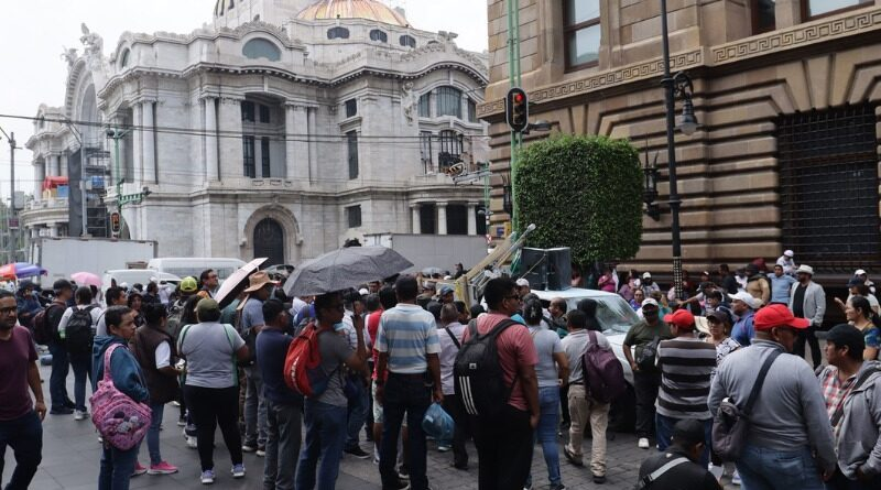 Reportan muerte de maestro de la CNTE durante protesta
