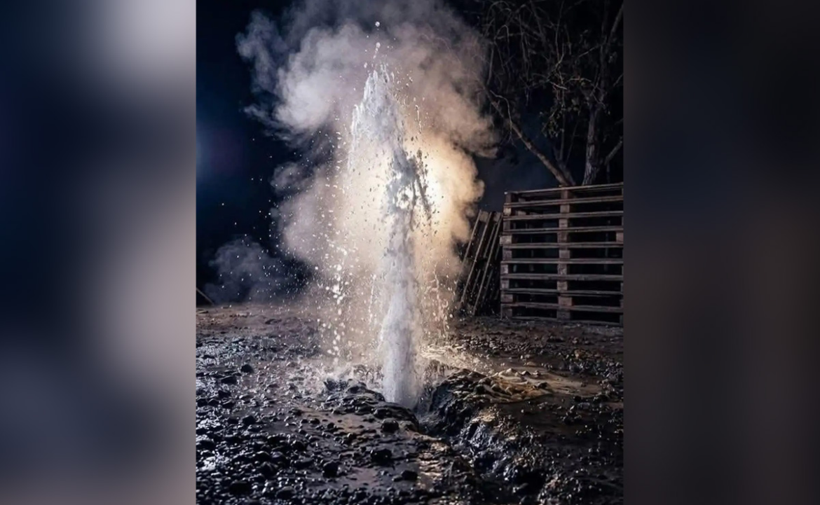 Resguardan zona de El Salitre por nacimiento de géiser