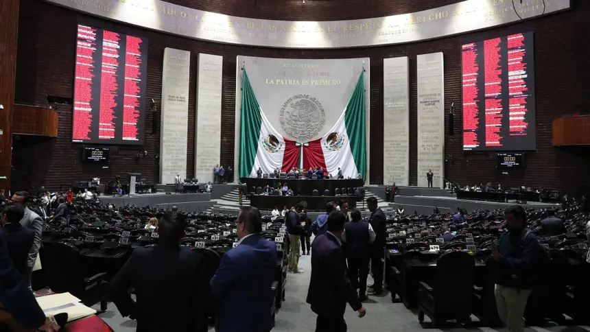 Morena aprueba reforma electoral en Diputados