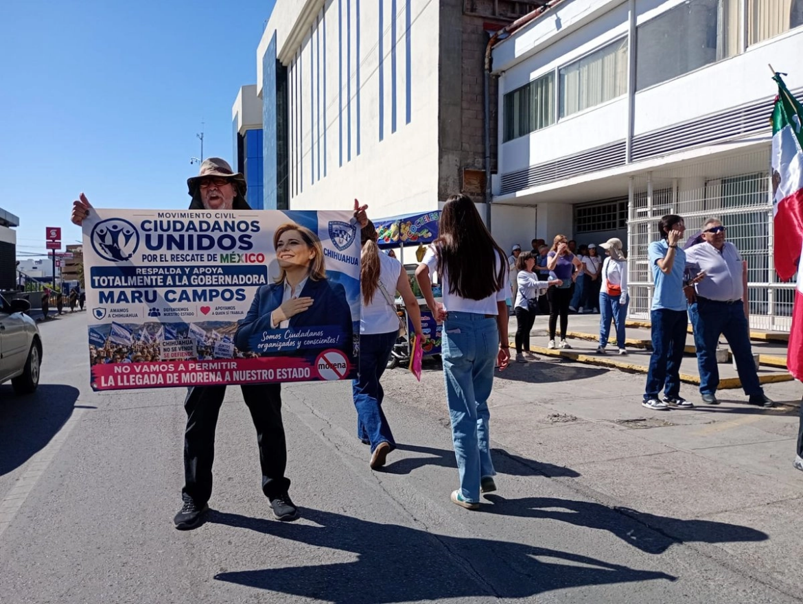 Manifestantes piden apoyo de Trump para Maru Campos