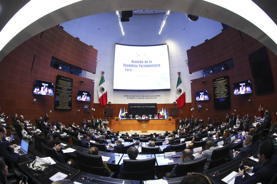 Senado aprueba reforma para blindar las candidaturas