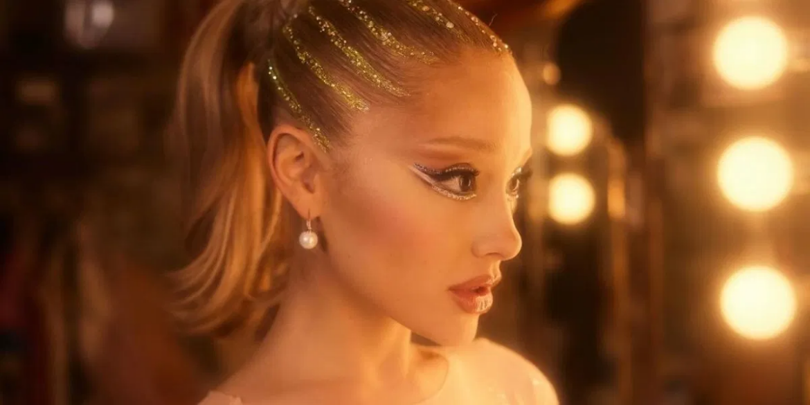 Ariana Grande estrena sencillo y anuncia nuevo álbum