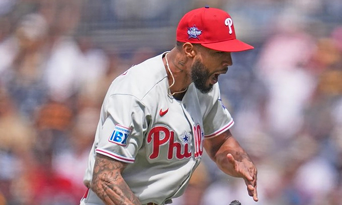 Christopher Sánchez bate récord de entradas sin carrera