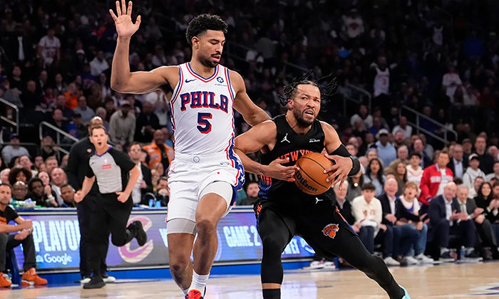 Toma Knicks ventaja de 2-0 ante Filadelfia en las semifinales de la Conferencia Este