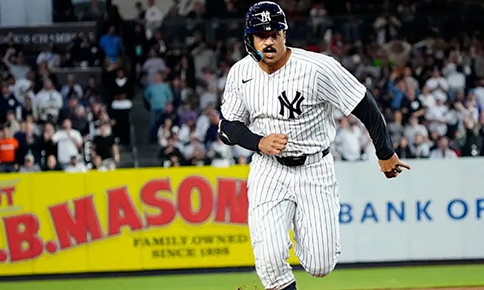 Cae Rangers 9-2 ante Yanquis por error de filders ante intenso sol en Nueva York