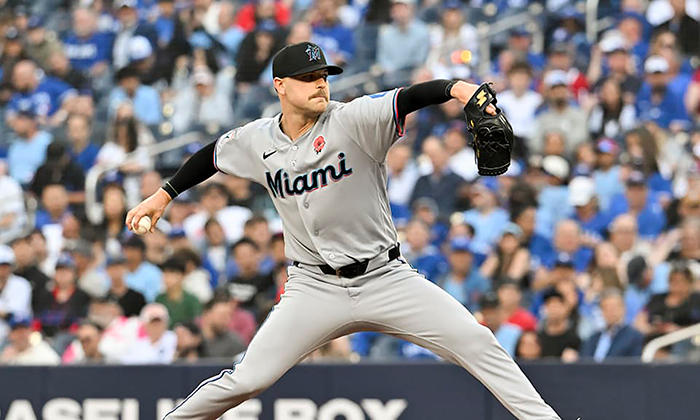 Marlines propina derrota a Azulejos por 8-2