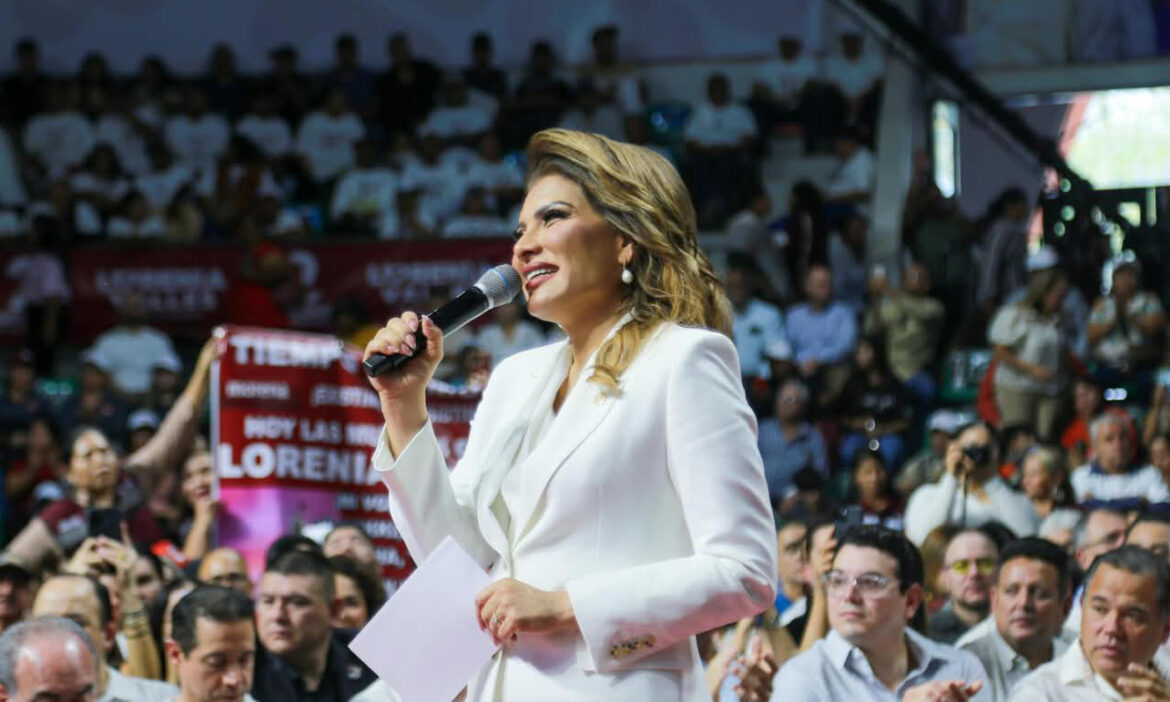 Presenta Lorenia Valles su Segundo Informe Legislativo acompañada de legisladores federales y locales