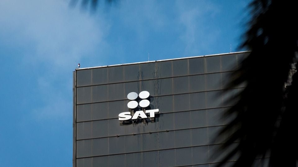 Empresas fantasma vuelven a encender alertas; SAT intensifica vigilancia fiscal