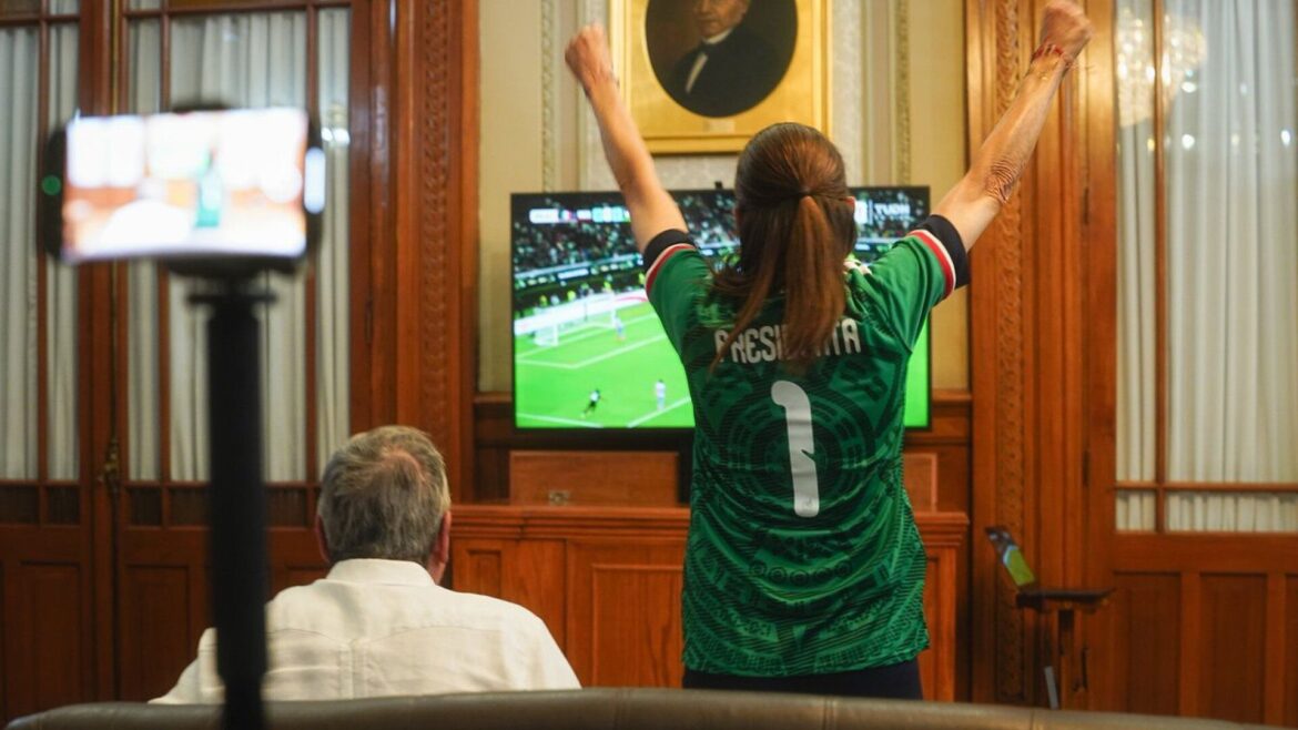 Sheinbaum celebra triunfo del Tri ante República Checa