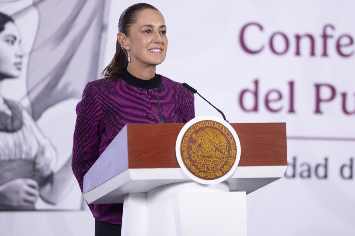 Sheinbaum impulsa debate sobre celulares e inteligencia artificial en escuelas del país