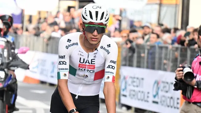 Isaac del Toro cae al puesto 16 en el Tour Auvergne-Rhône-Alpes 2026