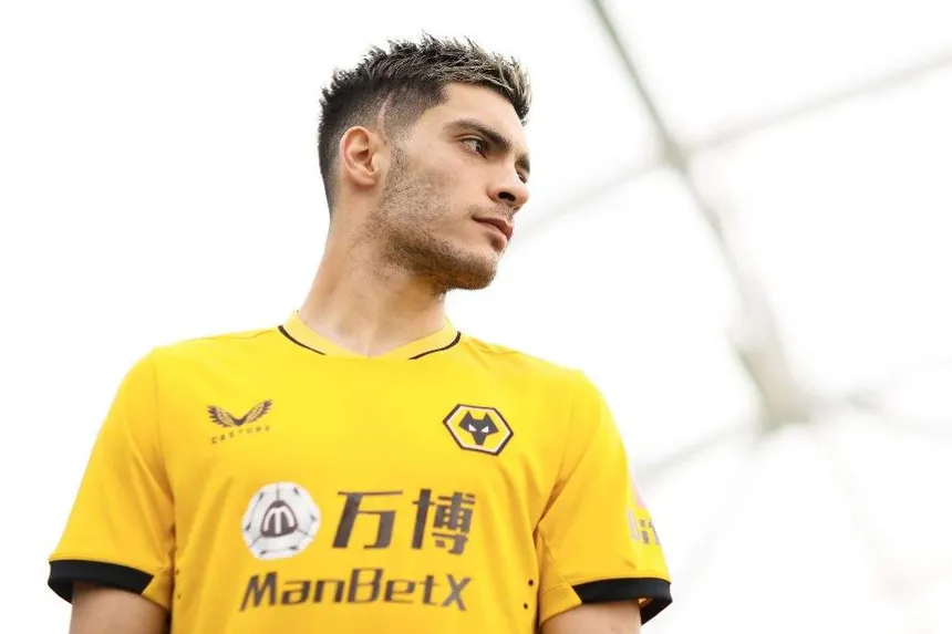 Raúl Jiménez regresa al Wolverhampton tres años después