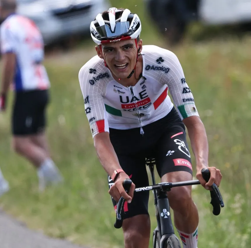 Isaac del Toro conquista el Grand Colombier