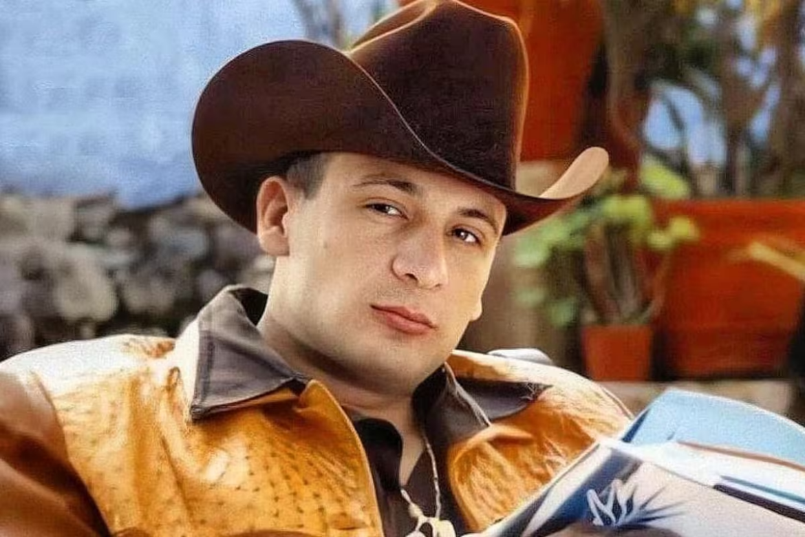 Hallan temas inéditos de Valentín Elizalde en su cuarto